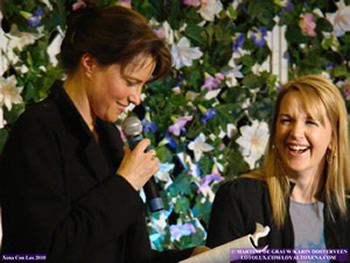 Lucy Lawless and Renee O'Connor - Xena Con Lax 2010